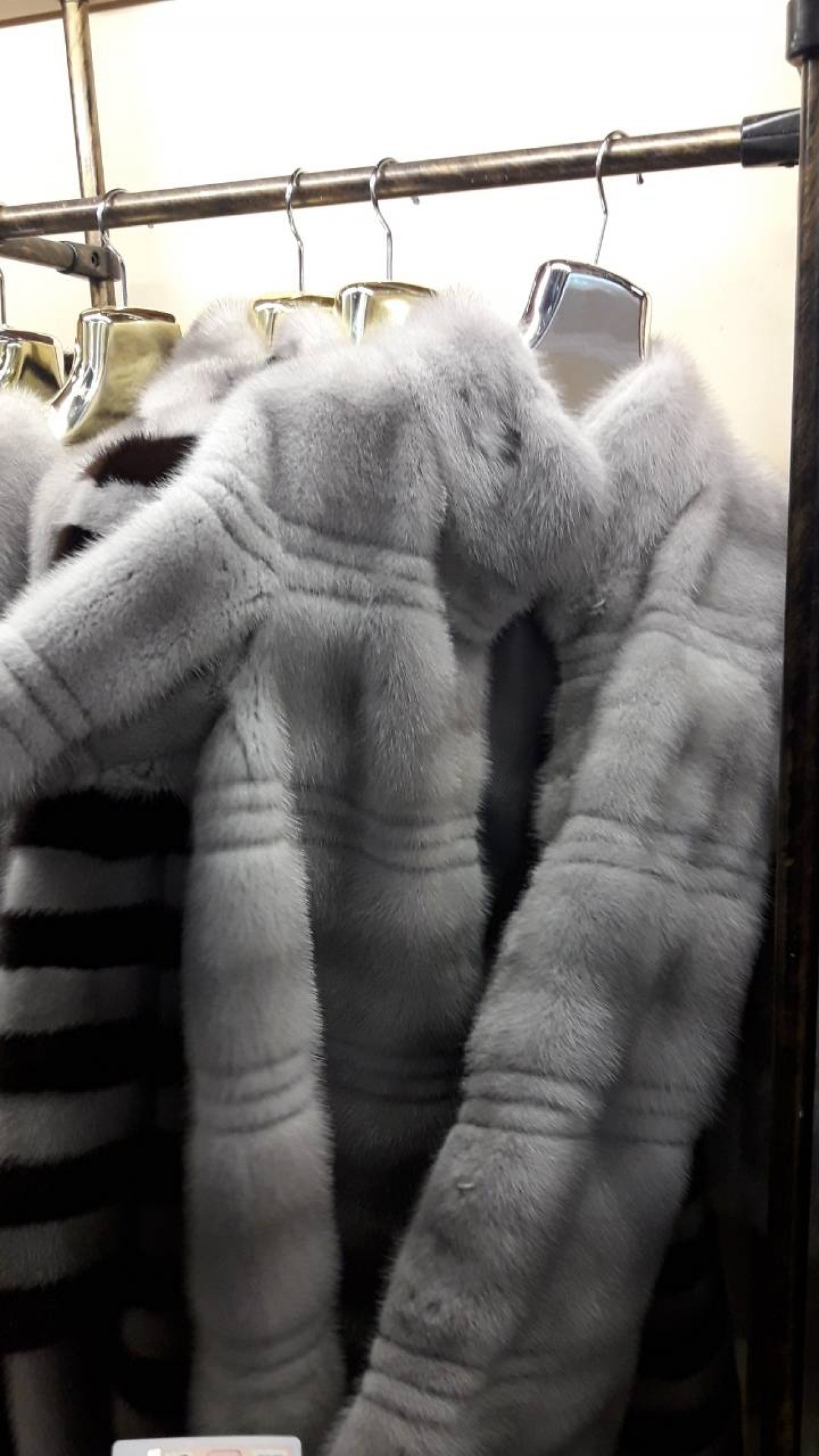 Распродажа меховых изделий