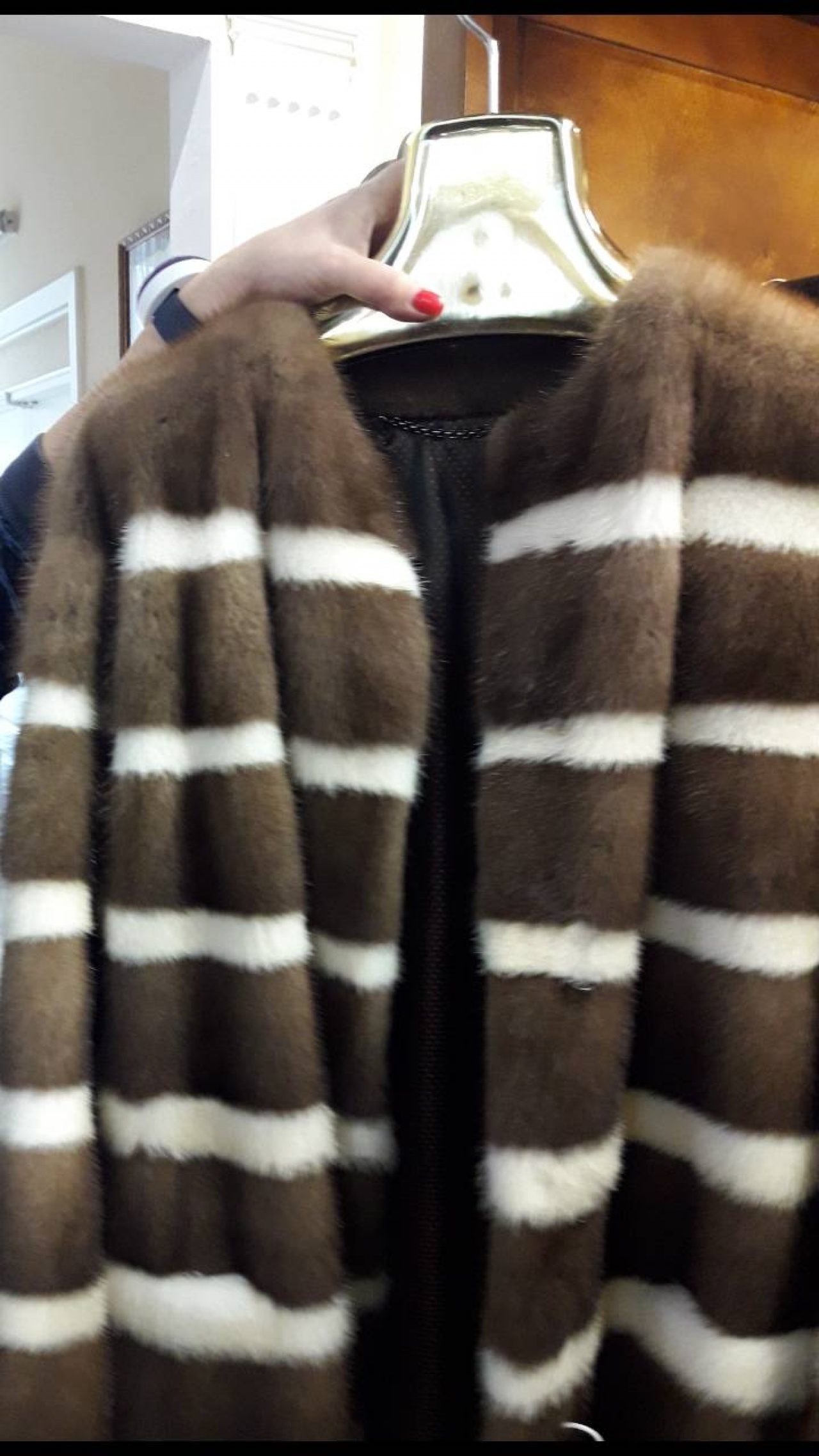 Распродажа меховых изделий