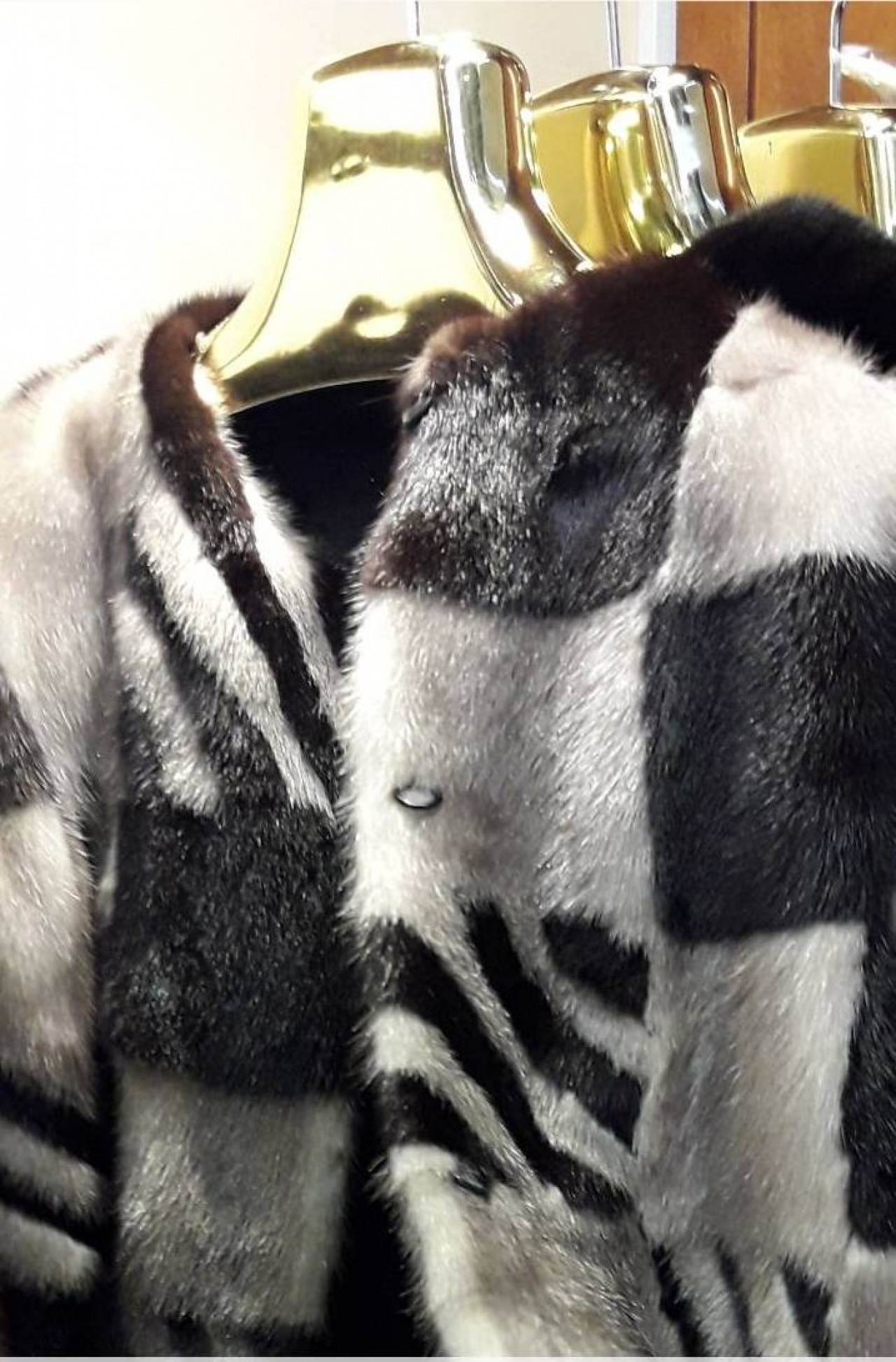 Распродажа меховых изделий