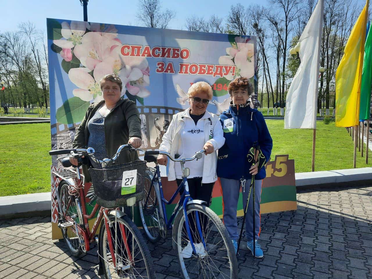 Маршрут Победы» в Вертелишках собрал велосипедистов и любителей скандинавской ходьбы