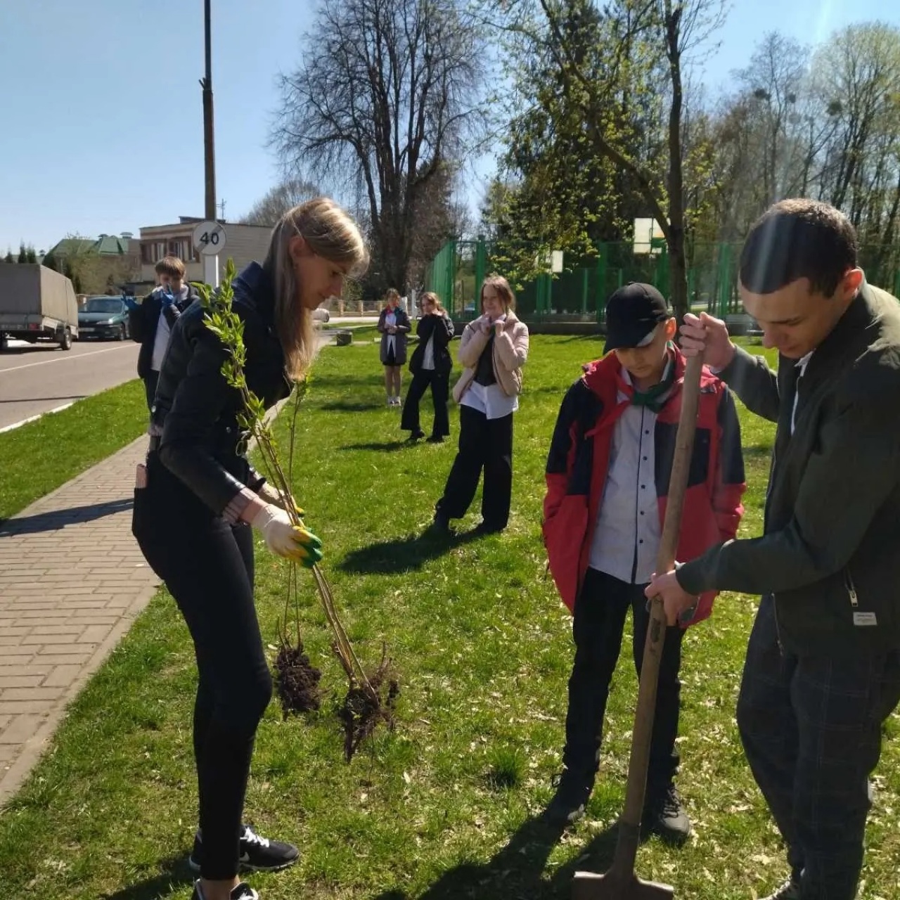 В СПК «Прогресс-Вертелишки» прошла экологическая акция «Сирень Победы»