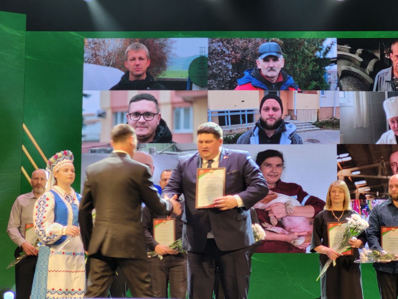 Делегация СПК "Прогресс-Вертелишки" приняла участие и в районном мероприятии, посвящённом Дню работников сельского хозяйства и перерабатывающей промышленности АПК