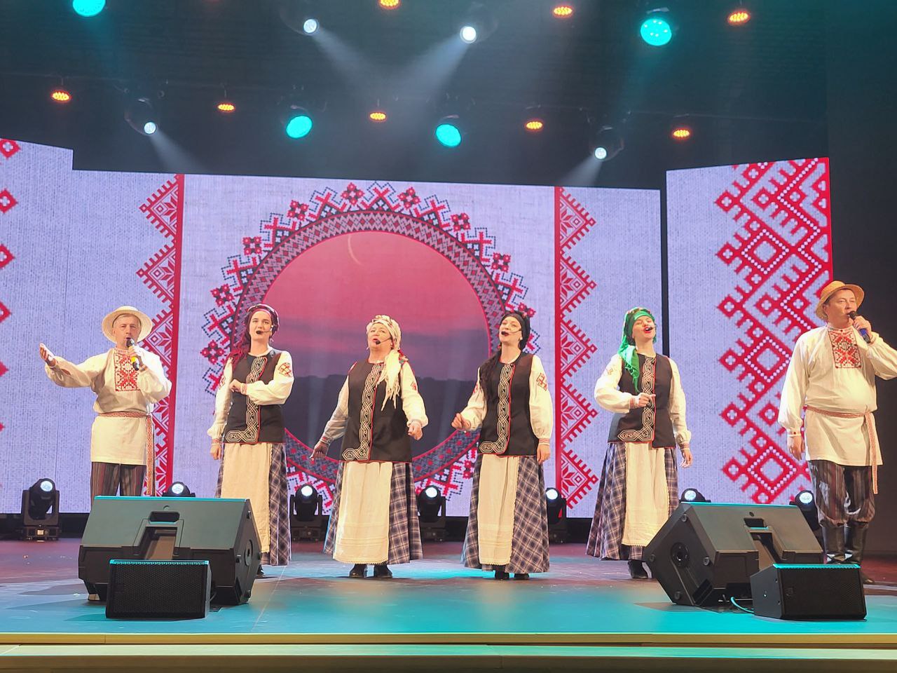 Делегация СПК "Прогресс-Вертелишки" приняла участие и в районном мероприятии, посвящённом Дню работников сельского хозяйства и перерабатывающей промышленности АПК