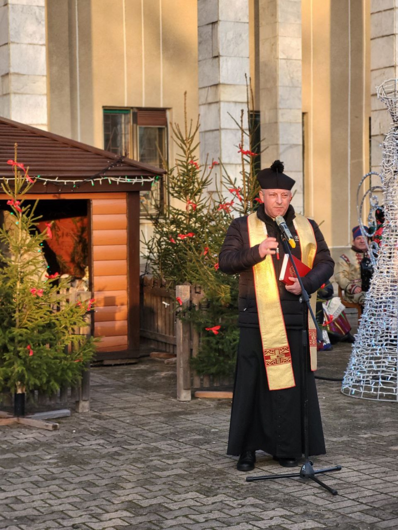 Прихожане Святой семьи аг.Вертелишки поздравили друг друга со светлым праздником Рождества Христова
