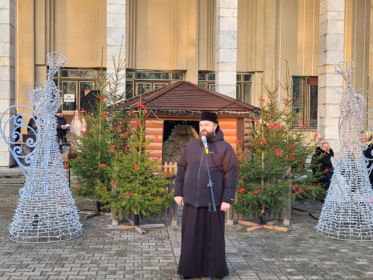 Прихожане Святой семьи аг.Вертелишки поздравили друг друга со светлым праздником Рождества Христова