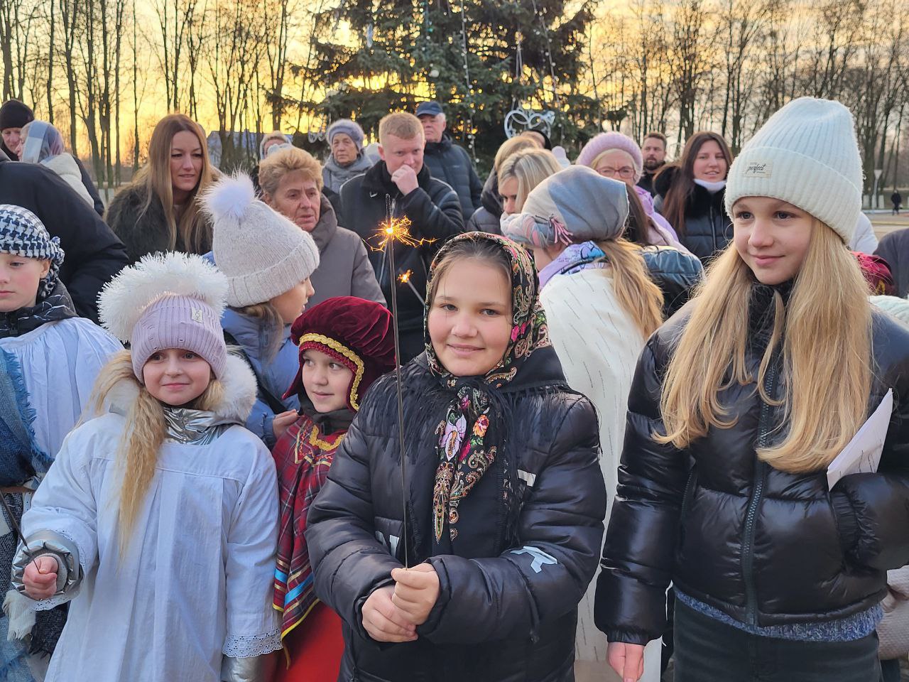 Прихожане Святой семьи аг.Вертелишки поздравили друг друга со светлым праздником Рождества Христова