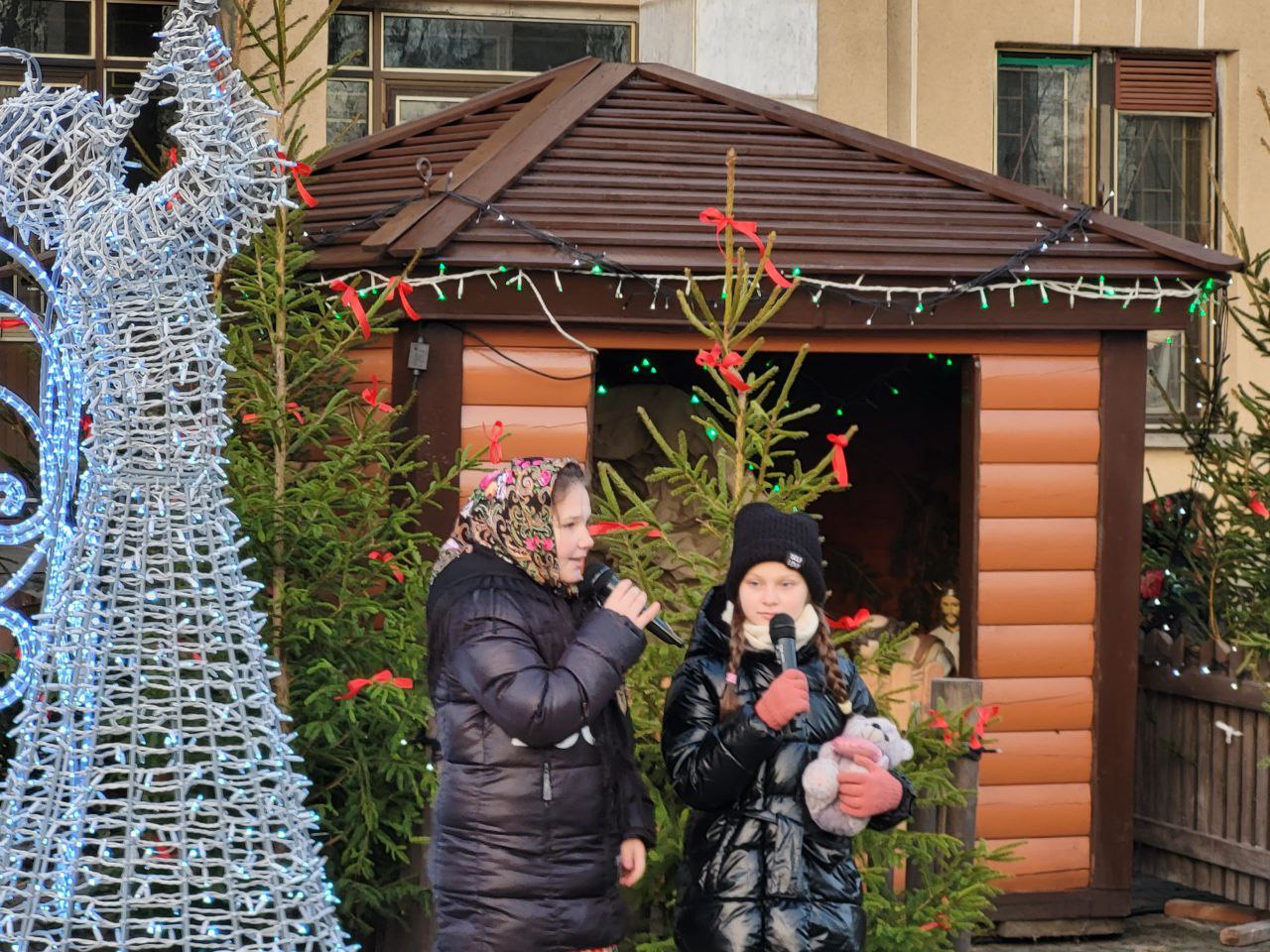 Прихожане Святой семьи аг.Вертелишки поздравили друг друга со светлым праздником Рождества Христова