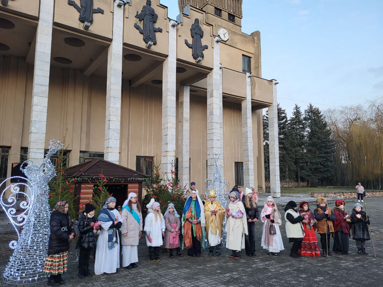 Прихожане Святой семьи аг.Вертелишки поздравили друг друга со светлым праздником Рождества Христова