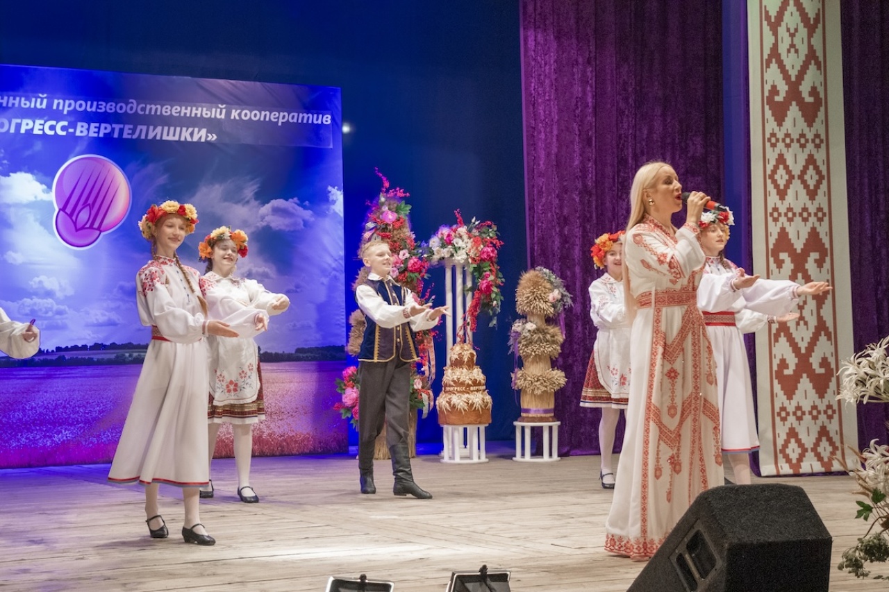 Торжественное чествование труженников села с профессиональным праздником - Днём работников сельского хозяйства и перерабатывающей промышленности АПК