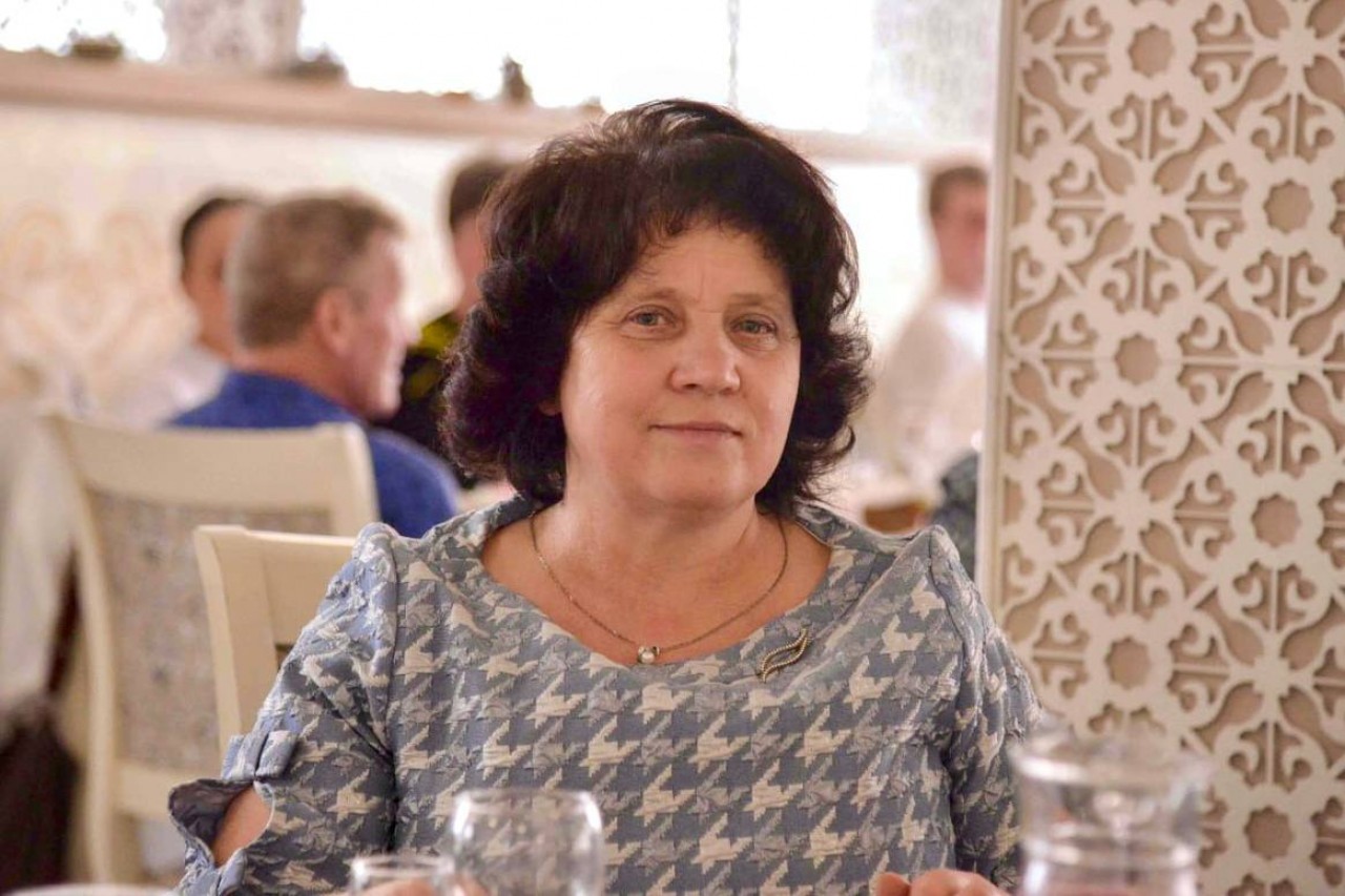 В честь передовых животноводов района не жалели благодарностей, подарков и песен