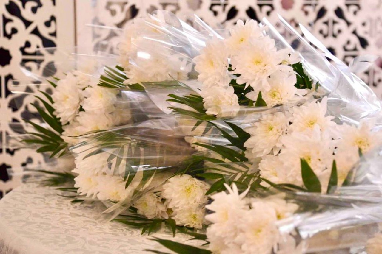 В честь передовых животноводов района не жалели благодарностей, подарков и песен