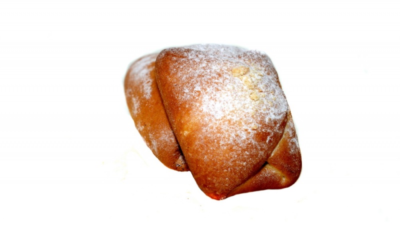 Плюшка с пудрой