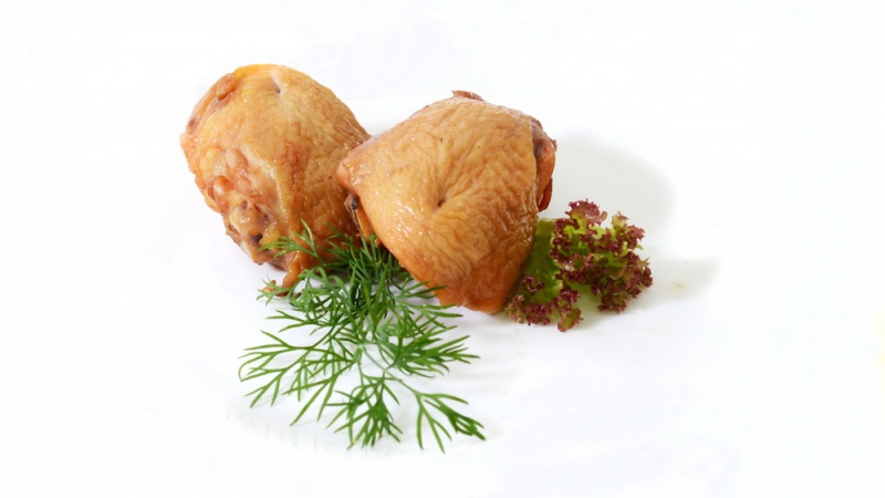 Продукт из мяса цыплят-бройлеров копчено-вареный «Бедро столичное» охлажденный