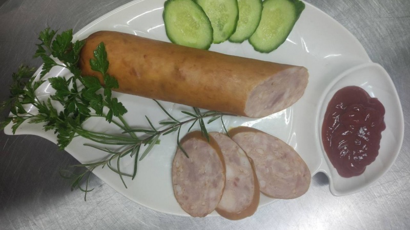 Изделие колбасное Колбаса варено-копченая "Ароматная" высшего сорта из кускового мяса ЦБ, свинины и шпика