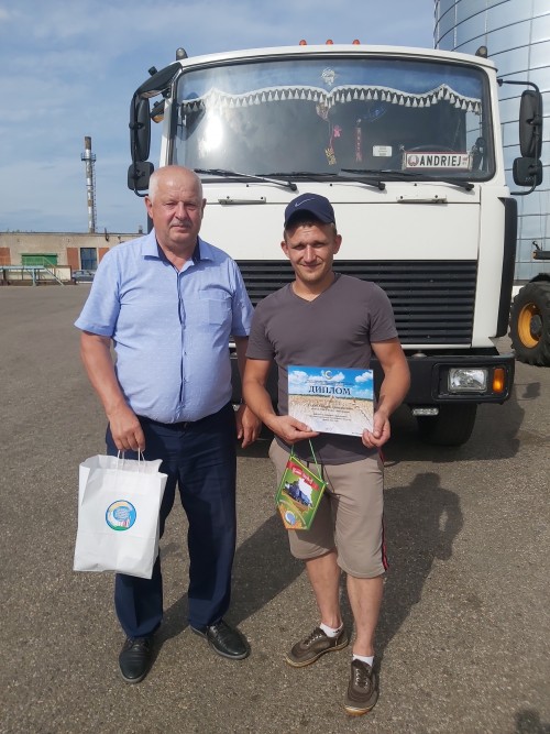 Награждения профсоюзом передовиков жатвы