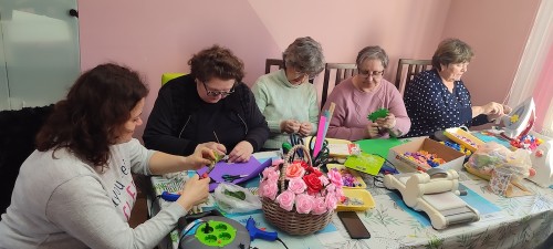 Подготовка к весеннему празднику 8 марта