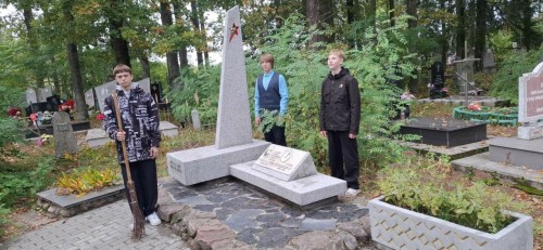 Никто не забыт: вертелишковские школьники почтили память героев добрым делом!