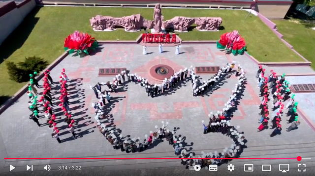 Акция у мемориального комплекса «Скорбящая мать»