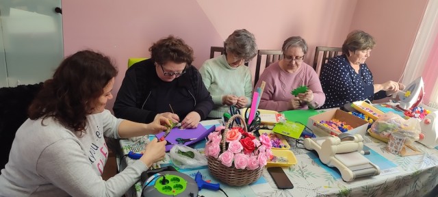 Подготовка к весеннему празднику 8 марта